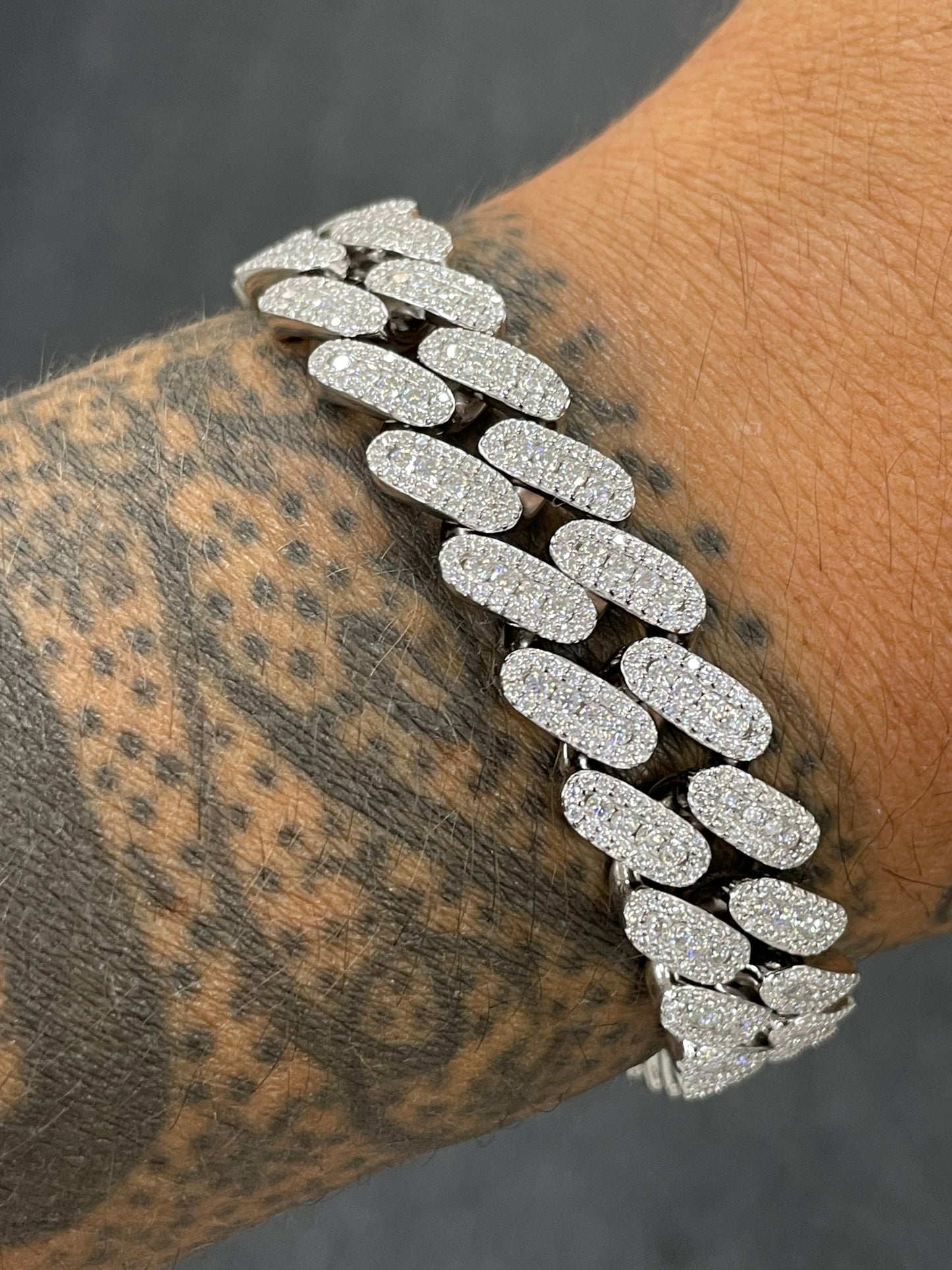 14mm vvs moissanite center stone cuban bracelet