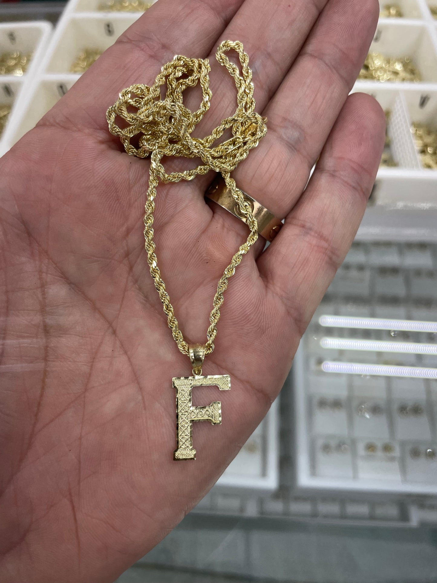 10k gold rope chain & initial set ( 20inch )